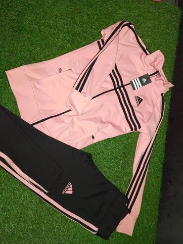 Gornji i donji deo: Zenske trenerke S,M,L,XL,XXL, 3XL velicine za samo 3600 din
pb — 2