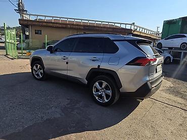 tayota 4 runner: Toyota RAV4: 2020 г., 2.5 л, Автомат, Гибрид, Кроссовер — 6