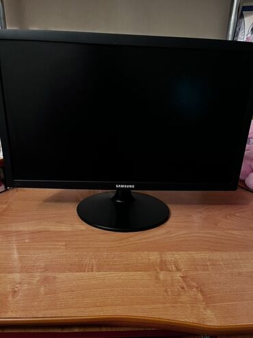 22 дюйма: Монитор, Samsung, Б/у, LED, 21" - 22"