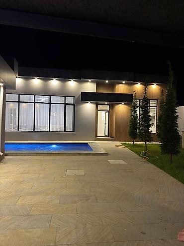 Bağ evlərinin kirayəsi: Modern hovuzlu bağ evi - Layihə: müasir, birmərtəbəli, geniş vitraj — 2