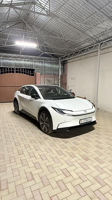 Toyota bZ5: 2026 г., Электромобиль, Кроссовер