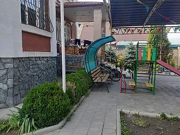 Продажа коттеджей и домов: Продается дом на первой линии по ул. Садырбаева /ул. Ахунбаева — 5