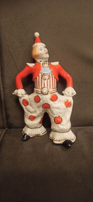 Digər dəstlər və servizlər: Məhsul: Naxışlı metal stəkanlar dəsti + dekorativ metal qab-qacaq — 27