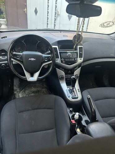 Chevrolet: Chevrolet Cruze: 1.4 l | 2012 il 232525 km Sedan — 5