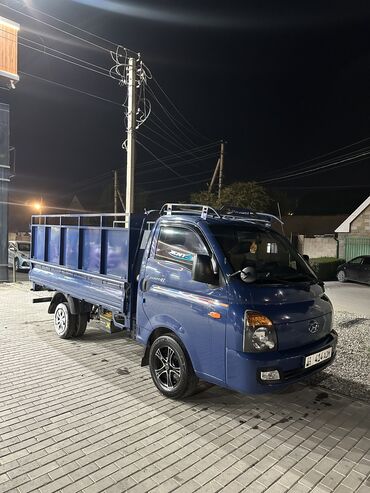 купить экскаватор погрузчик бу: Hyundai Porter: 2017 г., 2.5 л, Автомат, Дизель, Фургон