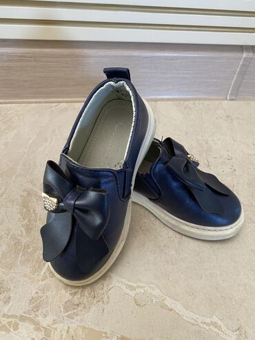 детский обувь бу: Продаю слипоны детские, состояние хорошее, качественные, 26 размер