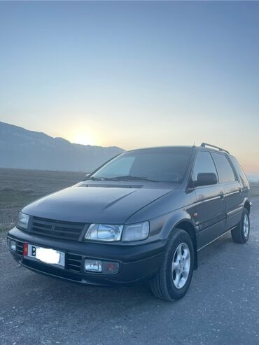 Mitsubishi: Mitsubishi Space Wagon: 1995 г., 2 л, Механика, Бензин, Внедорожник