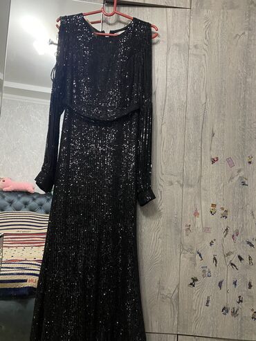 платье s m: Вечернее платье, Длинная модель, С рукавами, С пайетками, M (EU 38)