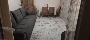 Uzunmüddətli kirayə mənzillər: Biləcəri,Ploşod tərəfə dönən yolun kənarinda,4 mərtəbənin,2-ci — 13