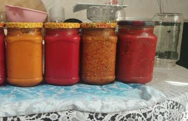 Digər qida məhsulları: Ev üsulu hazırlanan ikra və aciko - Tərkib əsasən: təzə pomidor