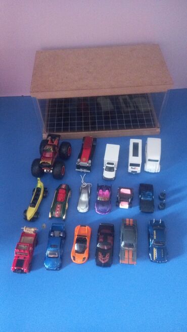аренда торговых мест на рынке: Hot wheelslar və qaraj satılır modeller 2-10 azn Qaraj 25 azn hamsı 80 lalafo.az -da аренда торговых мест на рынке: Hot wheelslar və qaraj satılır modeller 2-10 azn Qaraj 25 azn hamsı 80