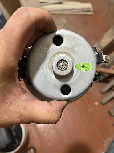 mator 06: Tozsoran üçün motor satılır. Şəkillərdə görünən məhsul tozsoran — 3