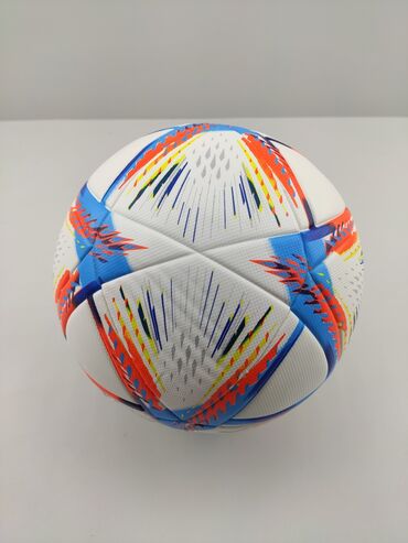 balaca top: Futbol topu. Keyfiyyətli və professional futbol topu. Metrolara və