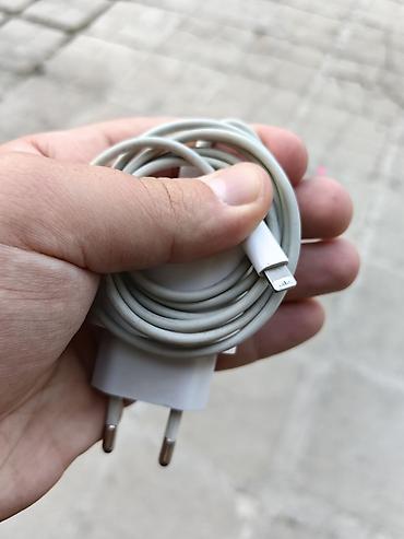 Original iphone adapteri, lightening usb ilə. Hazırda sumqayıtdadır