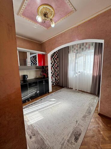 дом на расрочку: 1 бөлмө, 45 кв. м, 106-серия жакшыртылган, 1 кабат