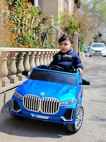 Uşaq üçün elektrikli minik maşını – mavi rəng - Korpus: parlaq mavi