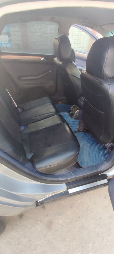 Audi: Audi A6: 1998 г., 2.4 л, Механика, Бензин, Седан at lalafo.kg — 7 Audi: Audi A6: 1998 г., 2.4 л, Механика, Бензин, Седан — 7