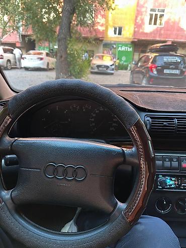 Audi: Audi A4: 1995 г., 2 л, Механика, Седан — 2