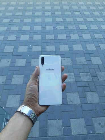iphone x 128 gb qiymeti: Samsung A70, 128 GB