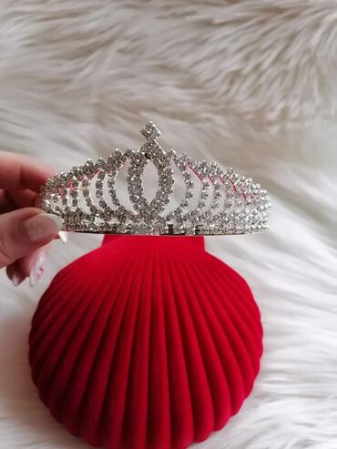 Aksesoari za kosu: Krune 1300 — 3