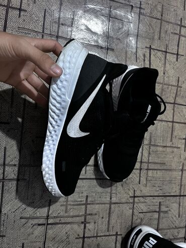 форсы цена: Эркектердин кроссовкасы, 41, Nike, Колдонулган, түсү - Кара, Өзү алып кетүү