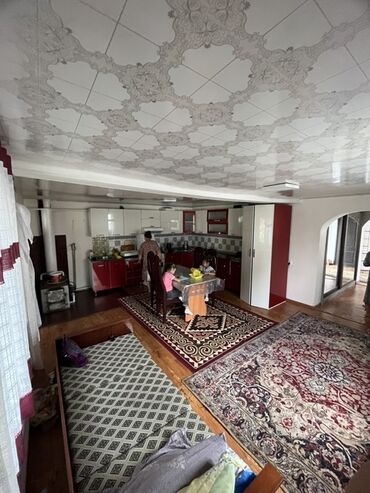 Продажа домов: Дом, 1300 м², 4 комнаты, Собственник — 12