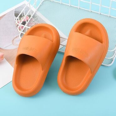 Детская обувь: Тапочки детские В 3 расцветках: желтая, зеленая и оранжевая Размерный