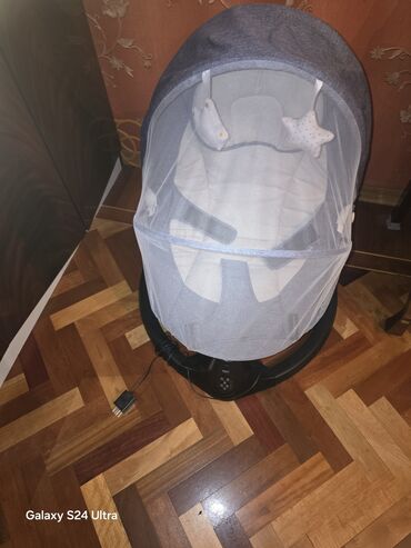 Качели: Без зонтика