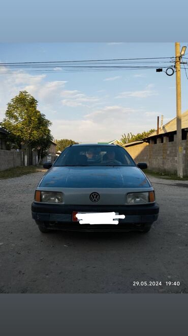 разрочка машина: Volkswagen Passat: 1990 г., Механика, Бензин, Универсал