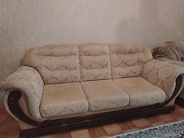 batamdartda ev alqi satqisi: 1 Divan, 2kreslo. 3ü bir yerdə 250manata. 
Təcili satılır — 1