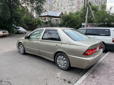 Toyota: Toyota Vista: 2001 г., 2 л, Автомат, Бензин, Седан