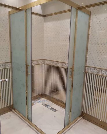 Duş kabinaları, arakəsmələr: Yeni Üstü açıq kabina, Künc üçün, Pulsuz çatdırılma — 12