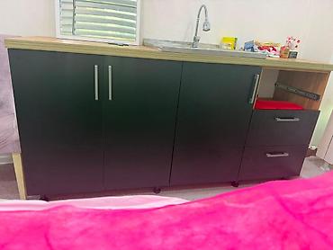 Nigar3. Salon üçün mətbəx mebili satılır. 160 azn. Uzunluqu. 1.80sm