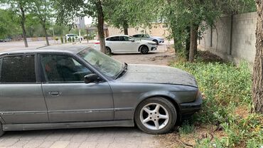 BMW: BMW 5 series: 1993 г., 2 л, Механика, Бензин, Седан