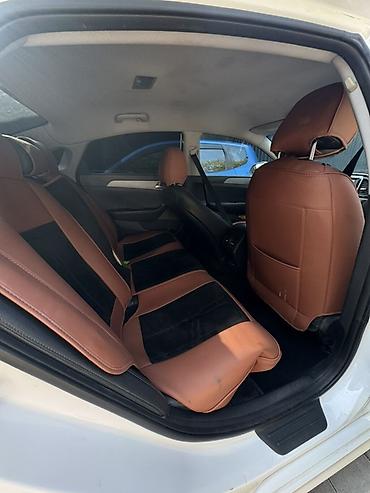 ниже: Hyundai Sonata: 2018 г., 2 л, Автомат, Газ, Седан — 6