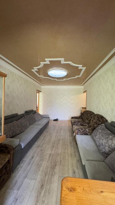 народный: 3 комнаты, 65 м², 104 серия, 4 этаж, Косметический ремонт