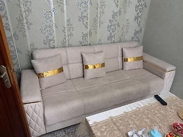 diva divan: Bej rəngli, 3 yerlik rahat divan - Yumşaq toxumalı, bej/krem parça — 1