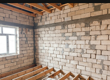 Həyət evləri və villaların satışı: Şirvan şəhərində yerləşən həyət evi (tikinti mərhələsində) — 2