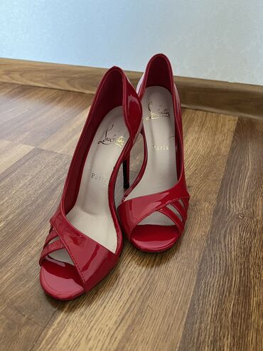 туфли 35 размера: Туфли 35, цвет - Красный
