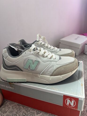 лоро пиано обувь женская цена: Кроссовкалар, 38, New Balance, Жаңы, түсү - Саргыч боз, Өзү алып кетүү, Акылуу жеткирүү