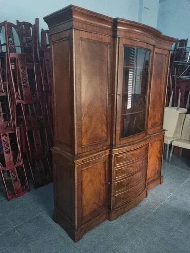 Stilske vitrine: Vitrina u odlicnom stanju. Izuzetno lepo ocuvana. Visina 220cm Sirina na lalafo.rs — 13 Stilske vitrine: Vitrina u odlicnom stanju. Izuzetno lepo ocuvana. Visina 220cm Sirina — 13