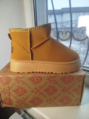 Угги: Женские новые угги — Утеплённый. Продаю стильные и невероятно — 2