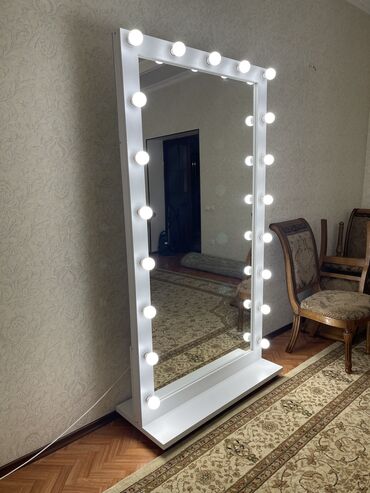 зеркало с подсветкой цена бишкек: Продаю большое зеркало с лампочками на колесиках Идеально для салонов