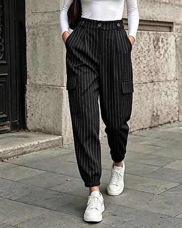 dzeparke pantalone zenske: Ženske pantalone sa prugama – cargo jogger kroj Pantalone: 2200 — 2