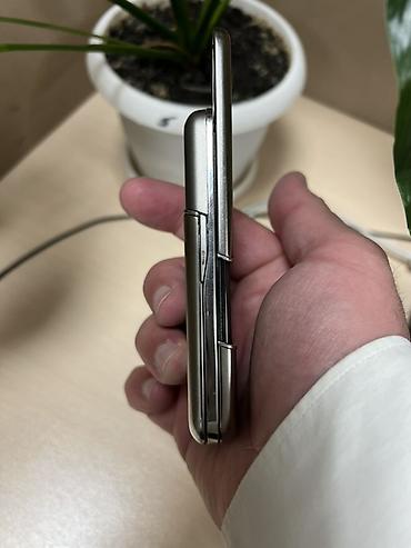 nokia 701: Nokia rəng - Gümüşü, Düyməli — 7