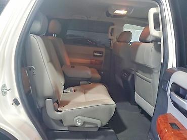 рама на плуг: Toyota Sequoia: 2020 г., Внедорожник — 9