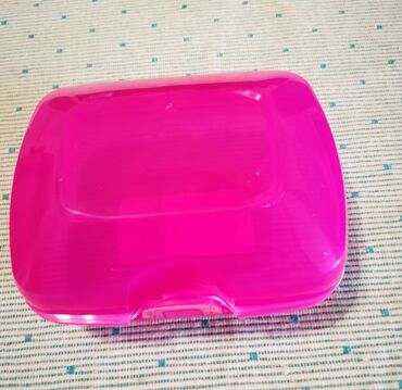 87 oglasa | lalafo.rs: Nova kutija za sapun pink boje. 10x8x6 cm