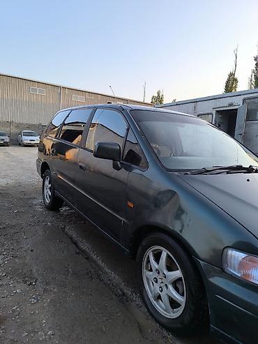 b class: Honda Odyssey: 1996 г., 2.2 л, Бензин, Минивэн — 3