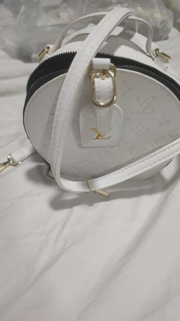 lamberti torba: Shoulder bag, Louis Vuitton, Material: Faux leather