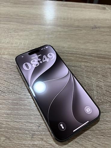 IPhone 15 Pro, Б/у, 256 ГБ, Natural Titanium, Зарядное устройство, Защитное стекло, Чехол, 80 %